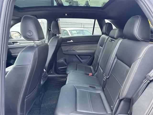 Photo of 2021 Gray Volkswagen Atlas Cross Sport