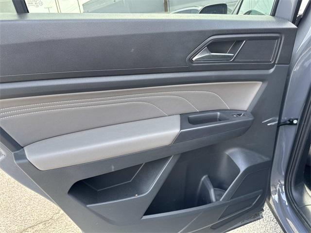Photo of 2021 Gray Volkswagen Atlas Cross Sport