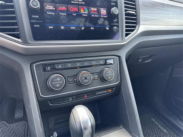 Photo of 2021 Gray Volkswagen Atlas Cross Sport
