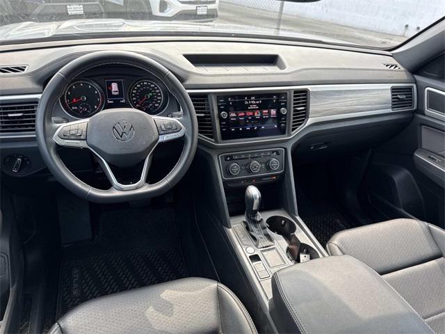 Photo of 2021 Gray Volkswagen Atlas Cross Sport