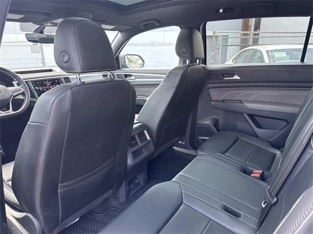 Photo of 2021 Gray Volkswagen Atlas Cross Sport