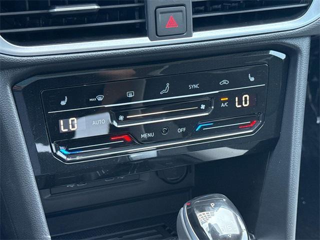 Photo of 2025 Platinum Gray Volkswagen Taos