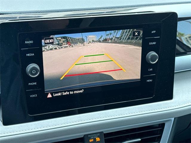 Photo of 2025 Platinum Gray Volkswagen Taos