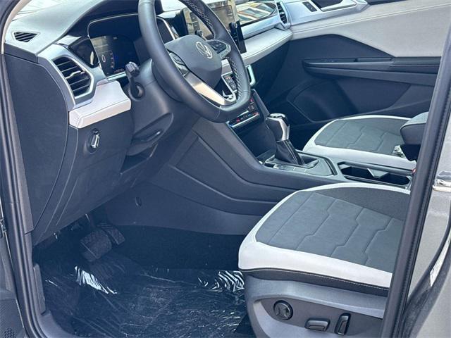 Photo of 2025 Platinum Gray Volkswagen Taos