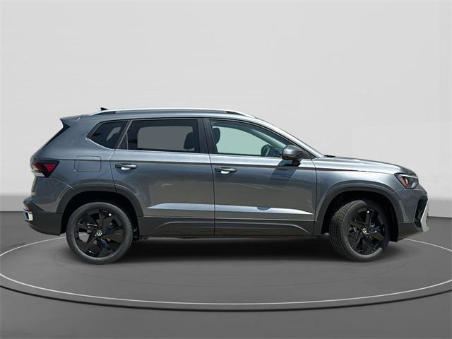 Photo of 2025 Platinum Gray Volkswagen Taos