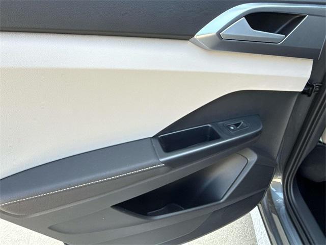 Photo of 2025 Platinum Gray Volkswagen Taos
