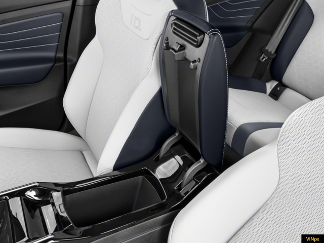 Photo of 2025 opal white pearl Volkswagen ID.4
