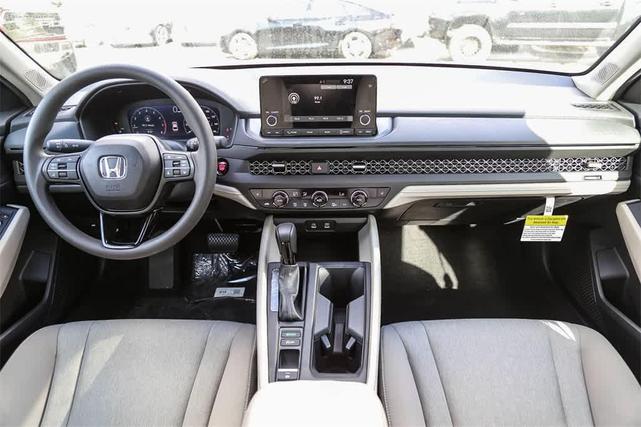 Photo of 2025 Platinum White Pearl Honda Accord