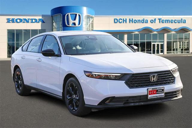 Photo of 2025 Platinum White Pearl Honda Accord