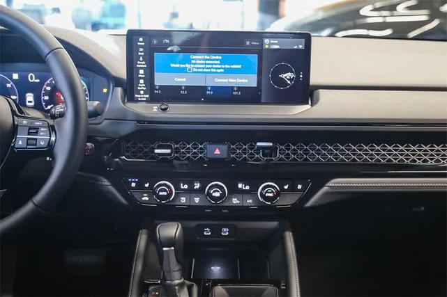 Photo of 2025 Meteorite Gray Metallic Honda Accord Hybrid