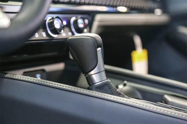 Photo of 2025 Meteorite Gray Metallic Honda Accord Hybrid
