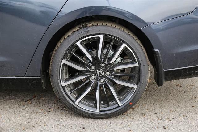 Photo of 2025 Meteorite Gray Metallic Honda Accord Hybrid