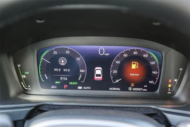 Photo of 2025 Platinum White Pearl Honda Accord Hybrid