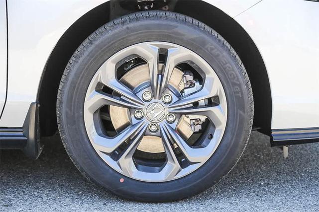 Photo of 2025 Platinum White Pearl Honda Accord Hybrid