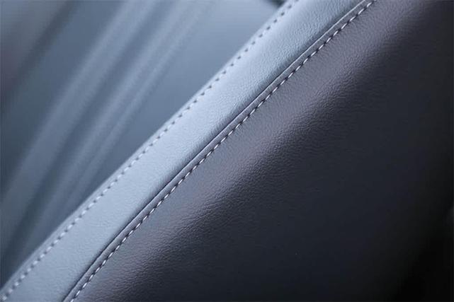 Photo of 2026 Platinum White Pearl Honda HR-V
