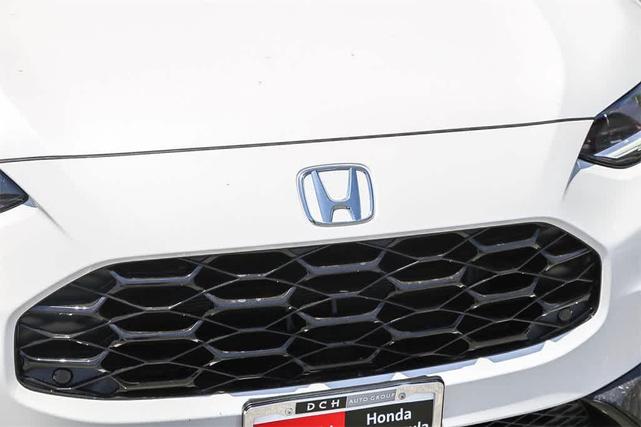 Photo of 2026 Platinum White Pearl Honda HR-V