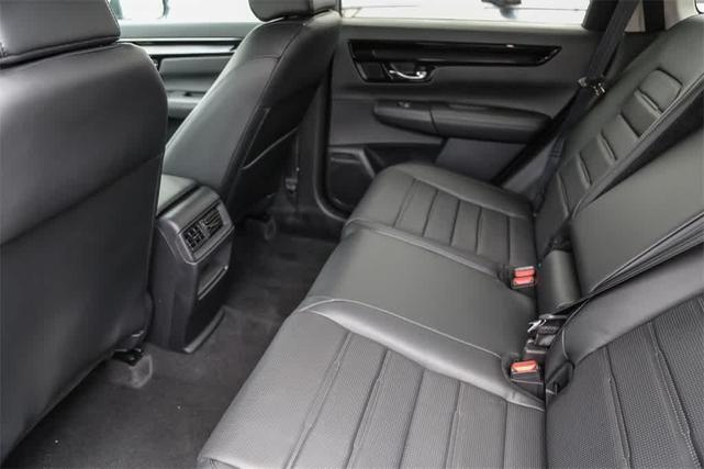 Photo of 2025 Still Night Pearl Honda CR-V