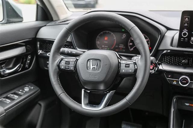 Photo of 2025 Still Night Pearl Honda CR-V