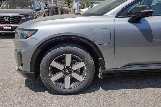 Photo of 2025 Mercury Silver Metallic Honda Prologue