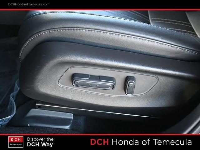 Photo of 2025 Crystal Black Pearl Honda HR-V