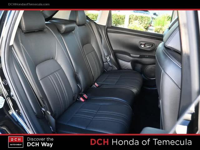 Photo of 2025 Crystal Black Pearl Honda HR-V