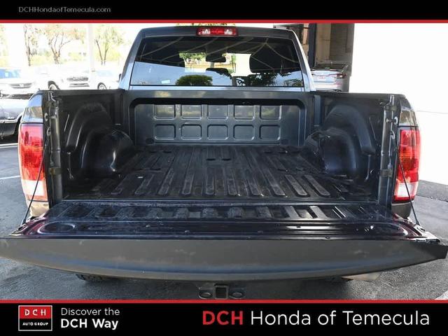Photo of 2019 Granite Crystal Metallic Clearcoat RAM 1500
