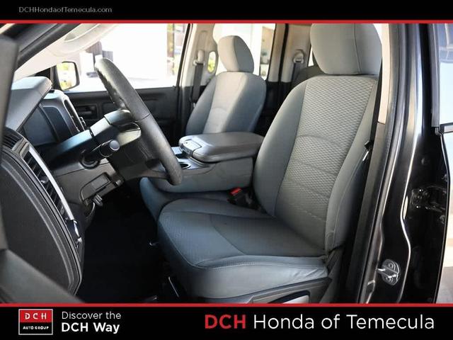 Photo of 2019 Granite Crystal Metallic Clearcoat RAM 1500