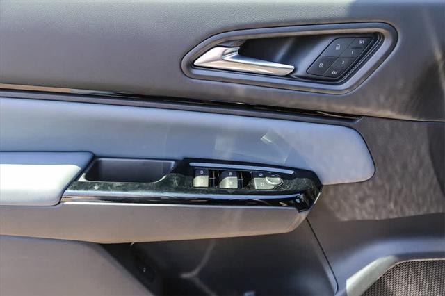 Photo of 2025 Snowfall Pearl Honda Prologue