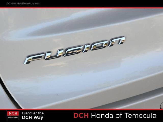 Photo of 2020 White Platinum Metallic Tri-Coat Ford Fusion