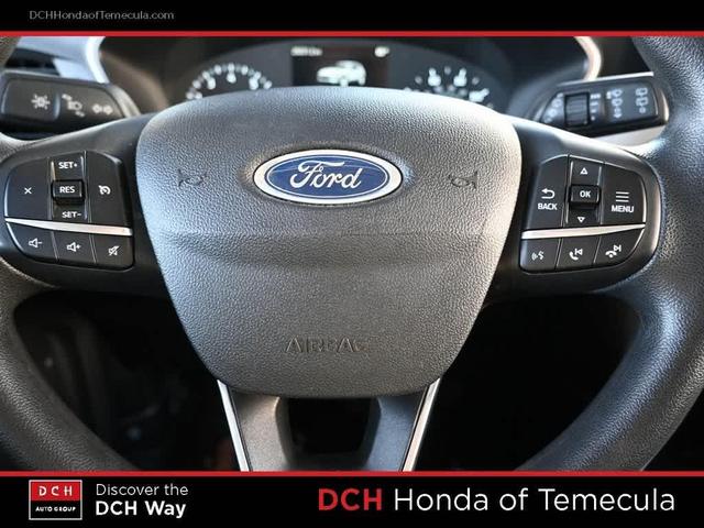Photo of 2022 Oxford White Ford Escape