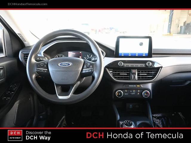 Photo of 2022 Oxford White Ford Escape