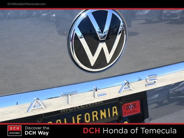 Photo of 2022 Platinum Gray Metallic Volkswagen Atlas