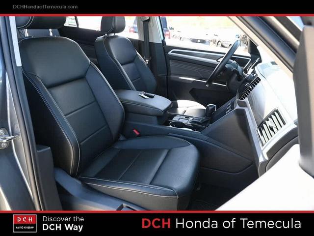 Photo of 2022 Platinum Gray Metallic Volkswagen Atlas