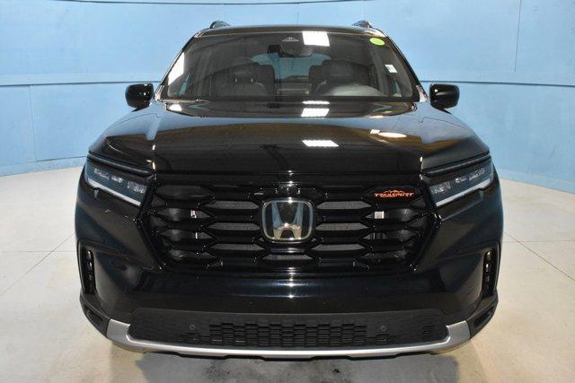 Photo of 2024 Black Honda Pilot