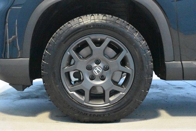 Photo of 2024 Black Honda Pilot