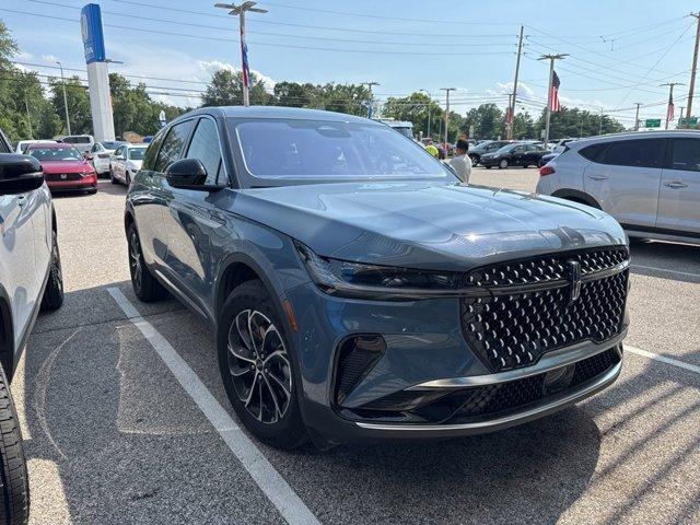 Photo of 2025 Blue Metallic Lincoln Nautilus