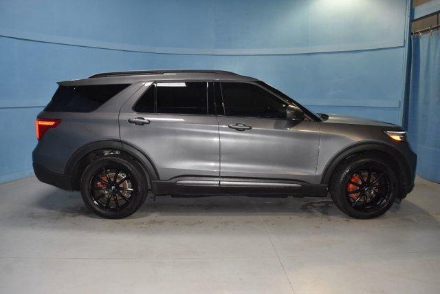Photo of 2021 Carbonized Gray Metallic Ford Explorer