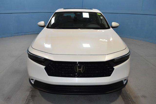 Photo of 2024 Platinum White Pearl Honda Accord