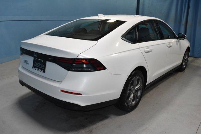 Photo of 2024 Platinum White Pearl Honda Accord