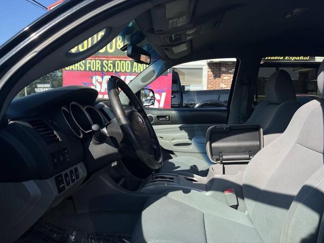 Photo of 2011 Black Toyota Tacoma