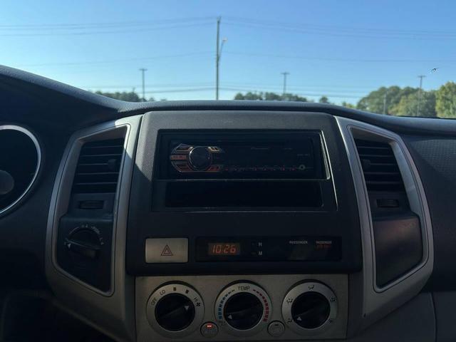 Photo of 2011 Black Toyota Tacoma