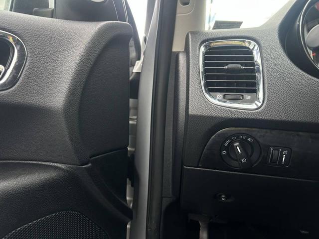 Photo of 2012 Bright Silver Metallic Clearcoat Dodge Durango