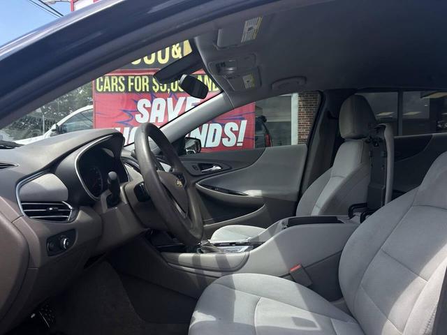 Photo of 2017 Blue Chevrolet Malibu