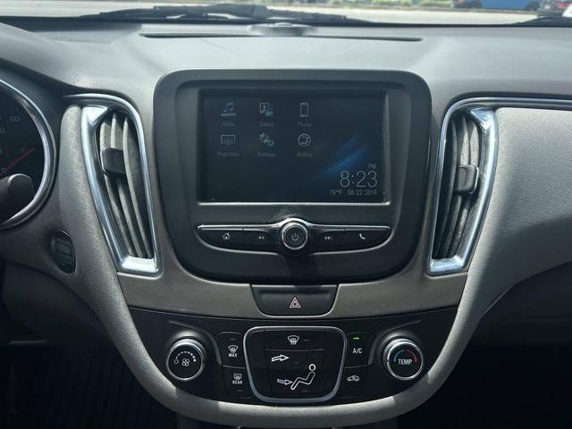 Photo of 2017 Blue Chevrolet Malibu