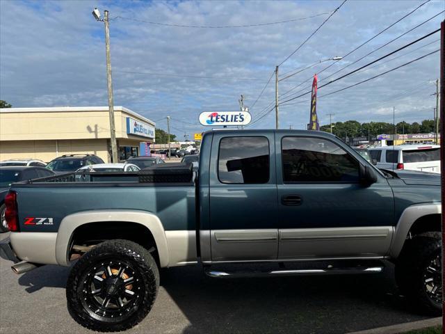 Photo of 2006 Woodland Green Chevrolet Silverado 1500