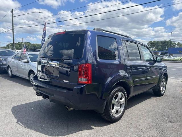 Photo of 2015 Obsidian Blue Pearl Honda Pilot