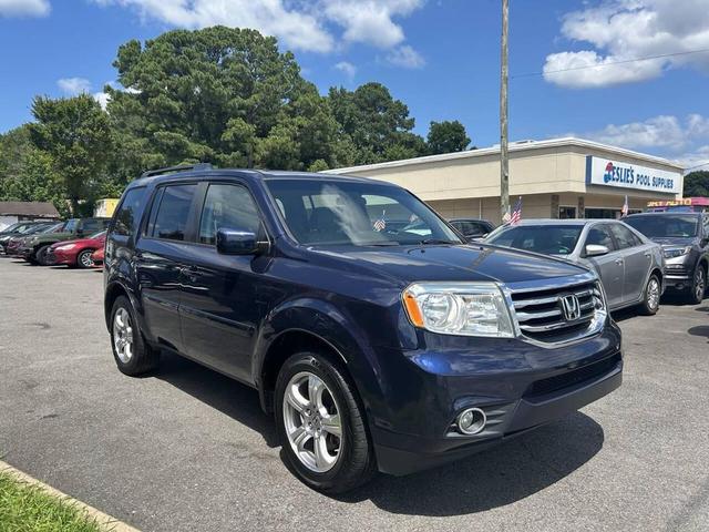 Photo of 2015 Obsidian Blue Pearl Honda Pilot
