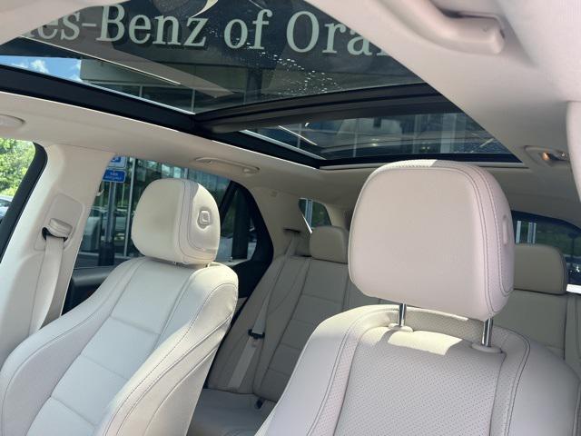 Photo of 2022 Mojave Silver Metallic Mercedes-Benz GLE 350