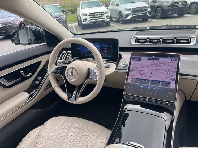 Photo of 2022 Black Mercedes-Benz S-Class