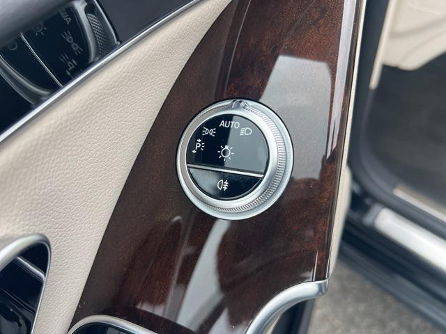 Photo of 2022 Black Mercedes-Benz S-Class